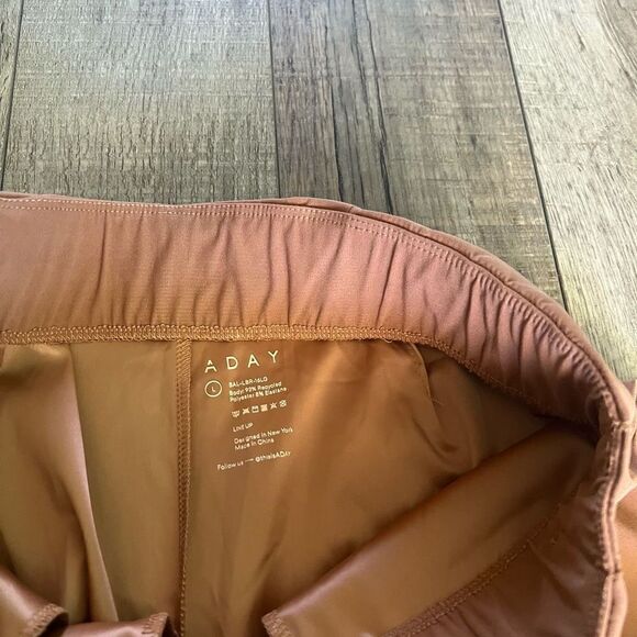 A Day high rise pants size L - Picture 8 of 8